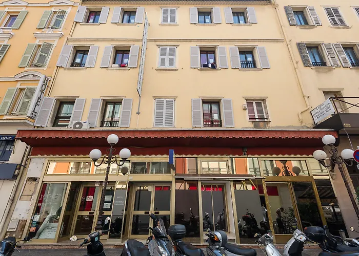 Villa Saint Exupery BeachHostel